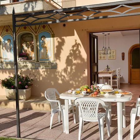 Villa Scarponi アッシジ エクステリア 写真